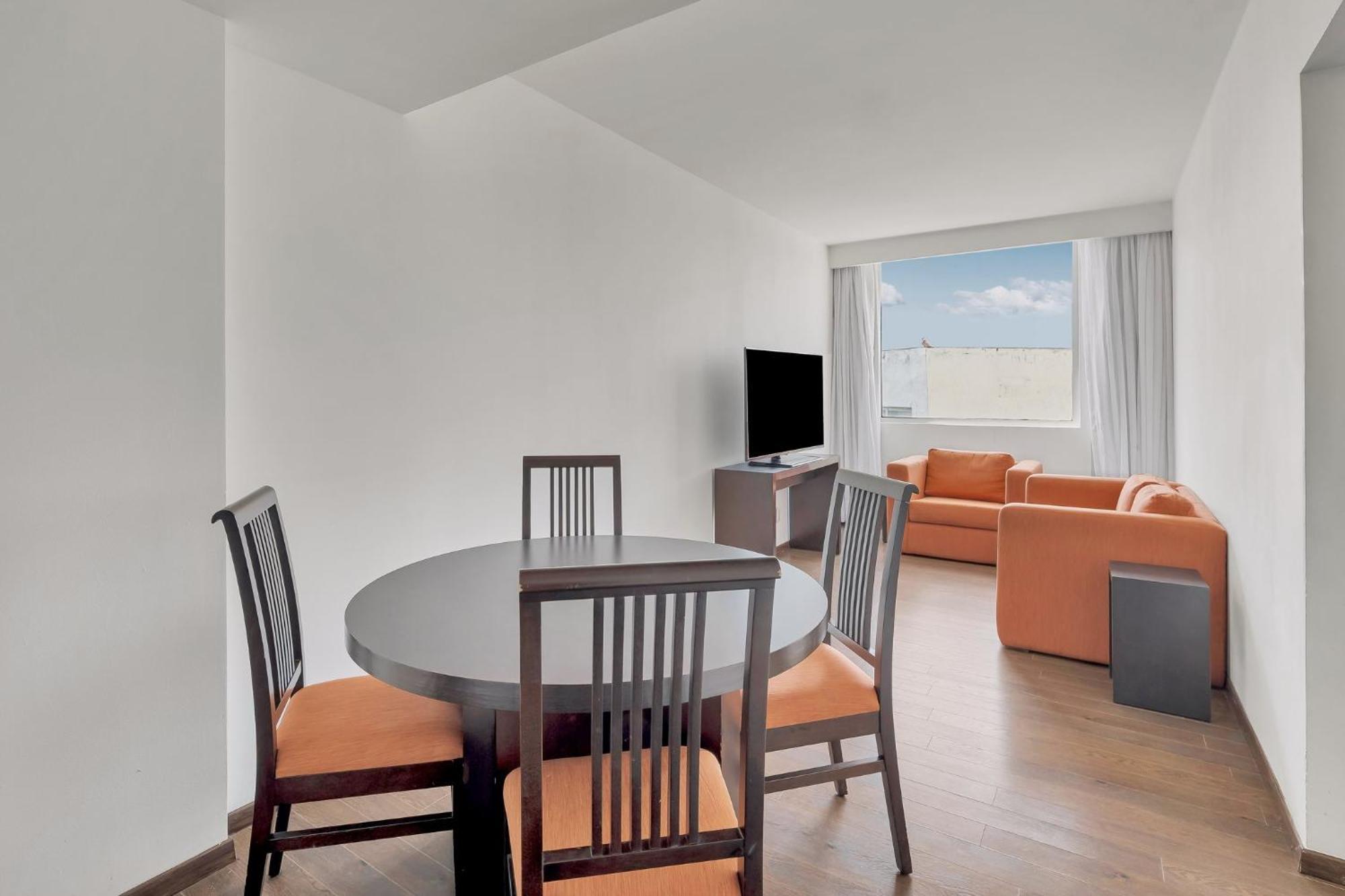 Fiesta Inn Insurgentes Sur Meksyk Zewnętrze zdjęcie
